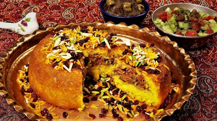 What are iranian famous foods?