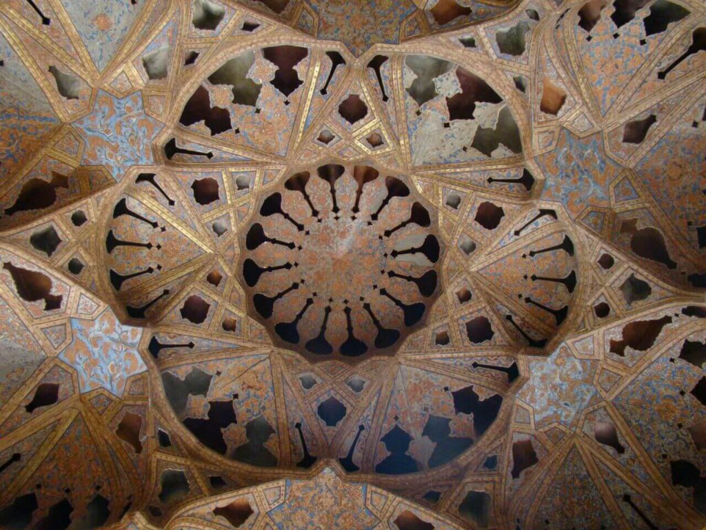 Aali Qapu Palace - destination iran - isfahan tour