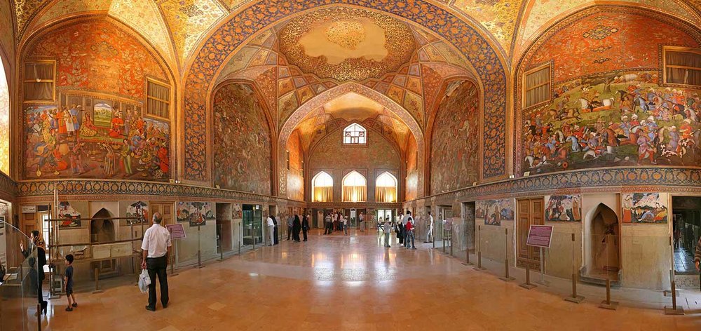 Kakh-e Chehel Sotun - isfahan travel