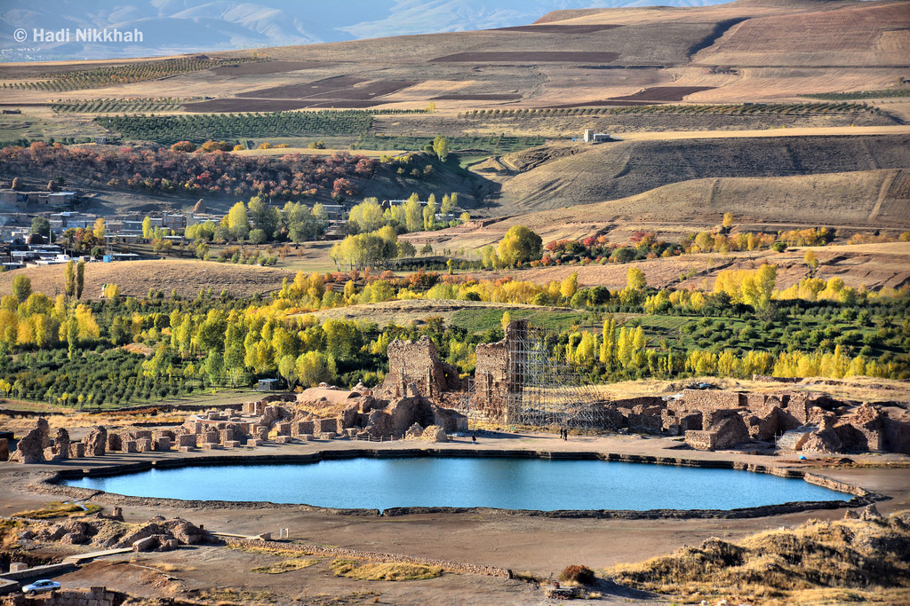 Mysterious lake in ruins of Takht-e Soleyman