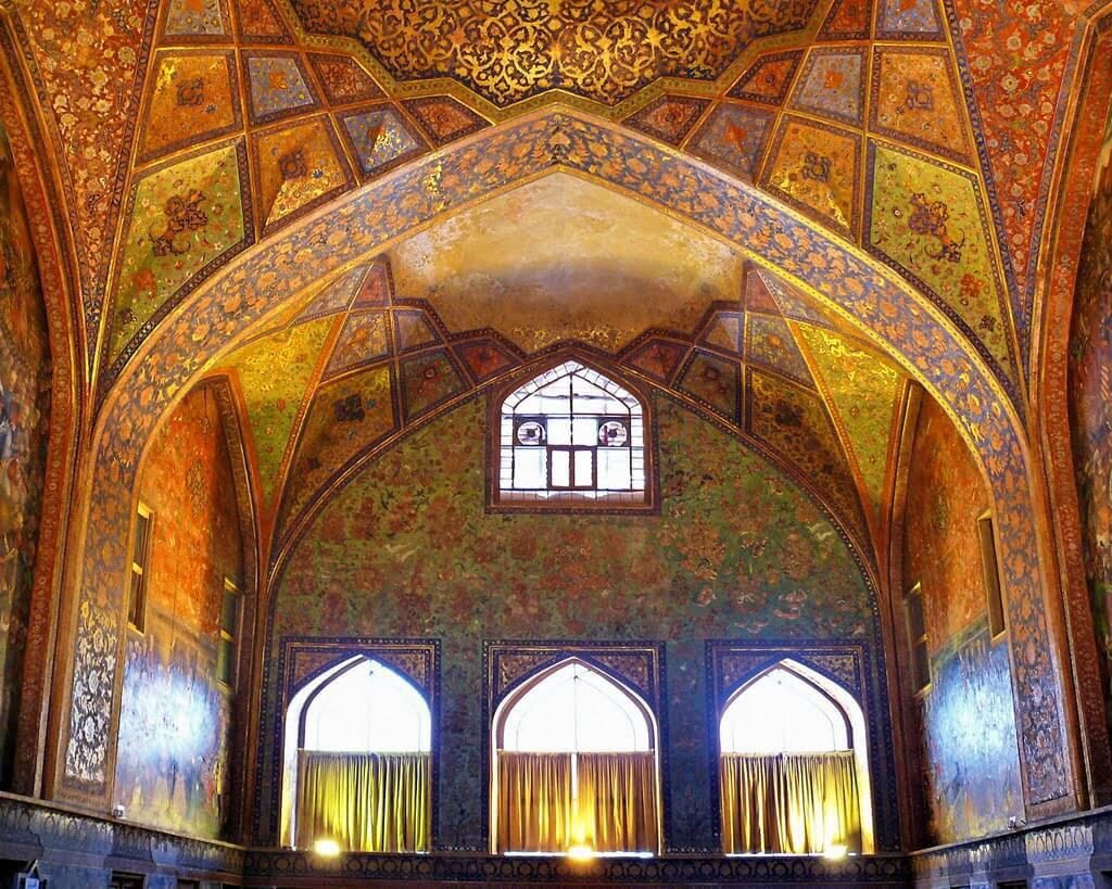Kakh-e Chehel Sotun - architecture