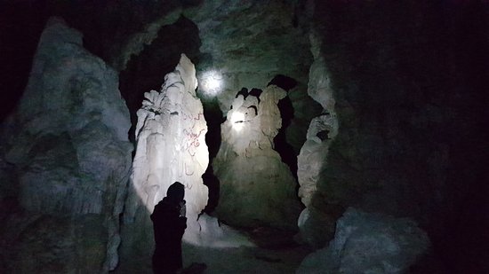 Zero Dark, Shapour Cave
